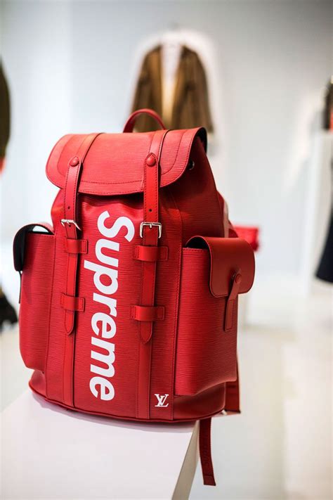 supreme x louis vuitton buy online|louis vuitton x supreme cartera.